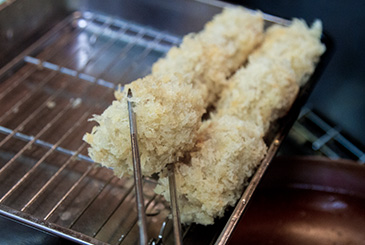 The essential points and minutia of tonkatsu, as told by a pro 4